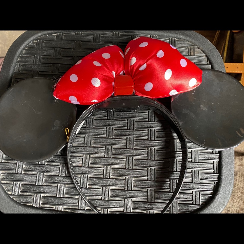 Minnie Mouse Ears that light up